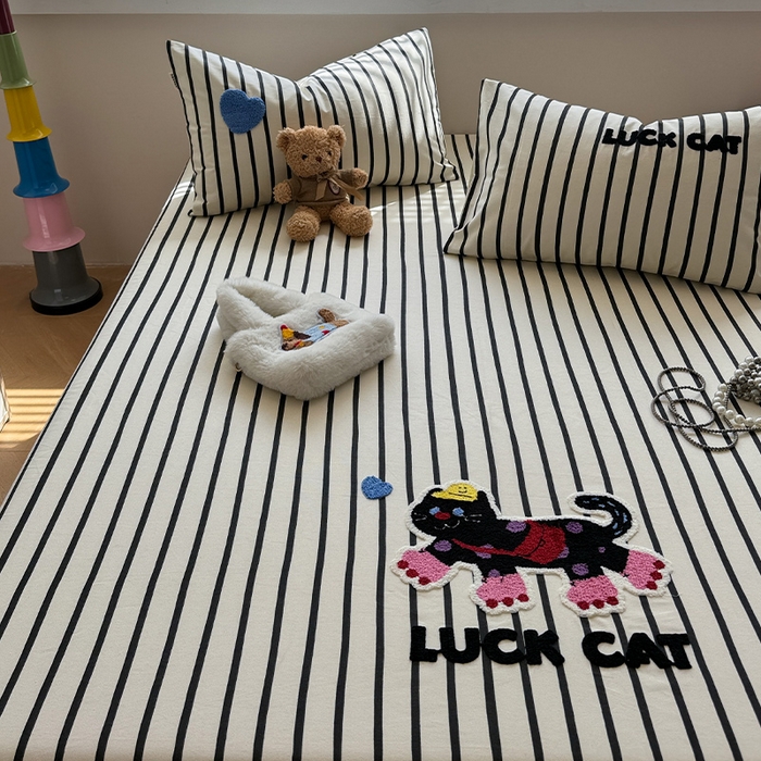 91家纺网 家纺一手货源 找家纺 蓝邻家纺 2025春夏新款全棉纯棉老粗布刺绣床笠凉席席子 奶芙猫