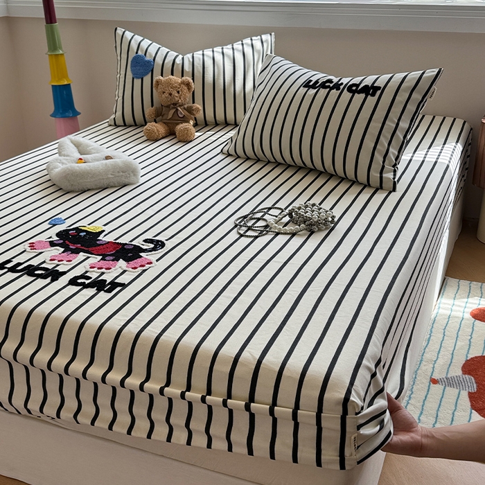 91家纺网 家纺一手货源 找家纺 蓝邻家纺 2025春夏新款全棉纯棉老粗布刺绣床笠凉席席子 奶芙猫