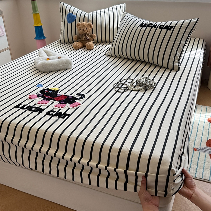 91家纺网 家纺一手货源 找家纺 蓝邻家纺 2025春夏新款全棉纯棉老粗布刺绣床笠凉席席子 奶芙猫