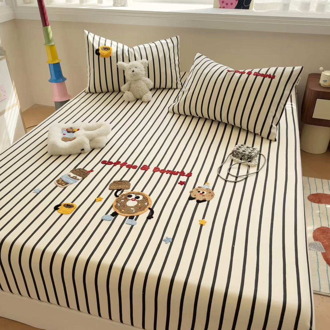 91家纺网 家纺一手货源 找家纺 蓝邻家纺 2025春夏新款全棉纯棉老粗布刺绣床笠凉席席子 甜甜圈