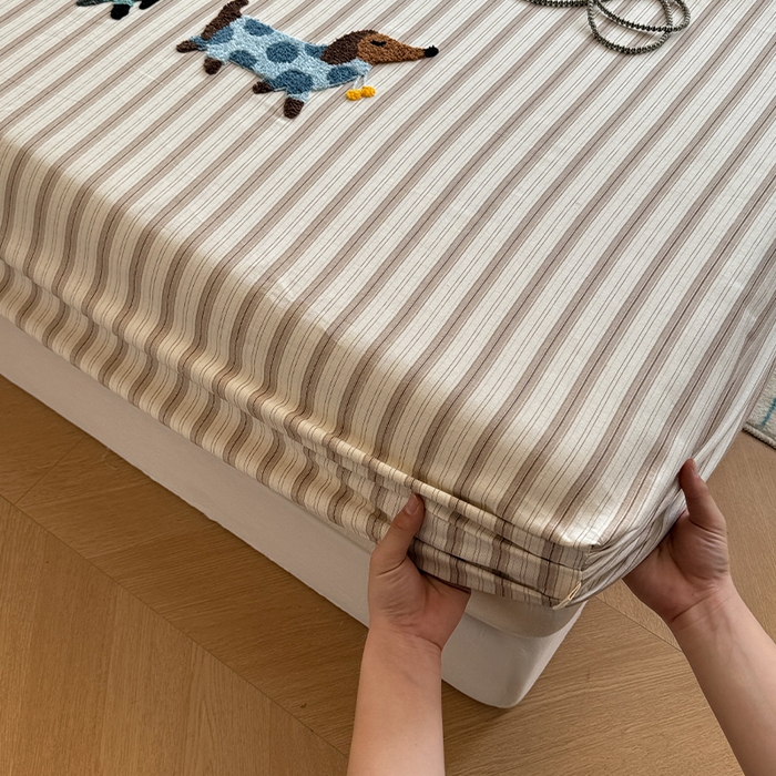 91家纺网 家纺一手货源 找家纺 蓝邻家纺 2025春夏新款全棉纯棉老粗布刺绣床笠凉席席子 元气小狗