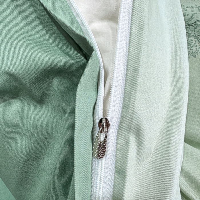 91家纺网 家纺一手货源 找家纺 红日子纺织品 2025新款50s全棉纯棉印花四件套 丛林秘境-绿