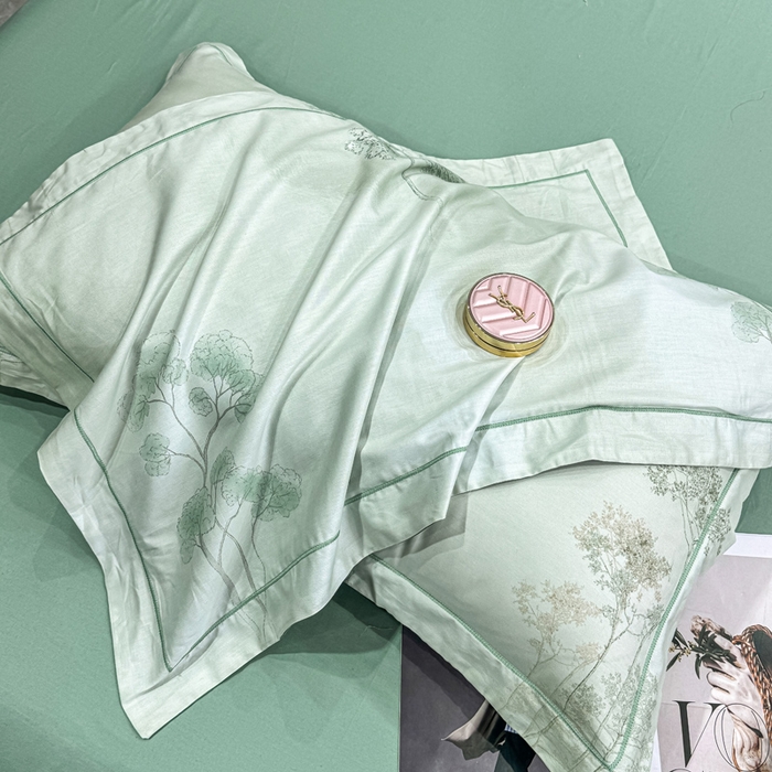 91家纺网 家纺一手货源 找家纺 红日子纺织品 2025新款50s全棉纯棉印花四件套 丛林秘境-绿