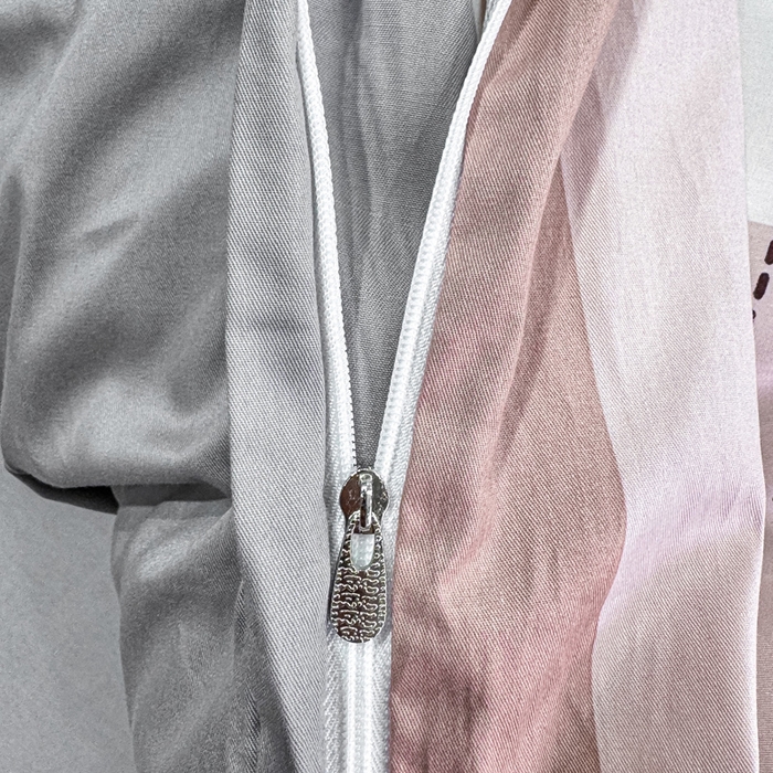 91家纺网 家纺一手货源 找家纺 红日子纺织品 2025新款50s全棉纯棉印花四件套 定格-粉