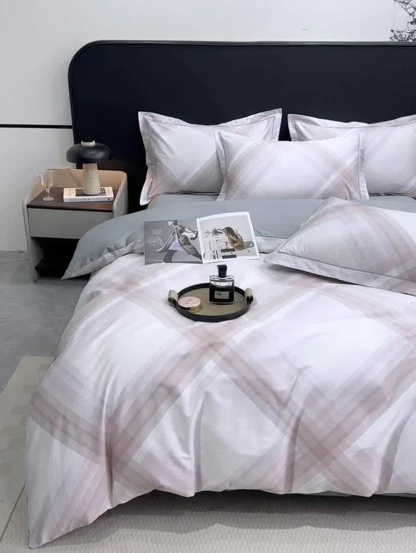 91家纺网 家纺一手货源 找家纺 红日子纺织品 2025新款50s全棉纯棉印花四件套 格珊-粉