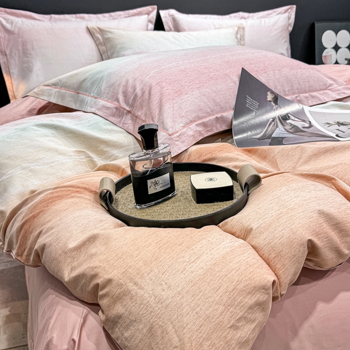 91家纺网 家纺一手货源 找家纺 红日子纺织品 2025新款50s全棉纯棉印花四件套 曼意-粉