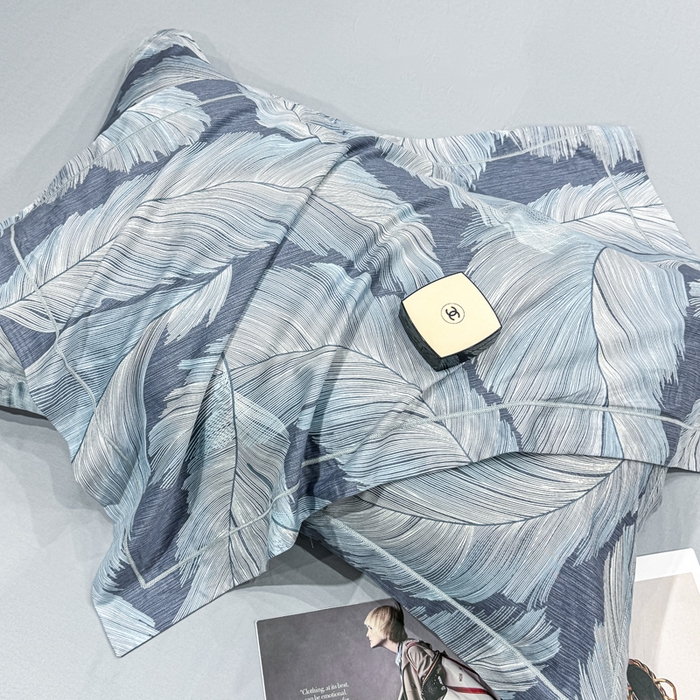 91家纺网 家纺一手货源 找家纺 红日子纺织品 2025新款50s全棉纯棉印花四件套 羽蓝