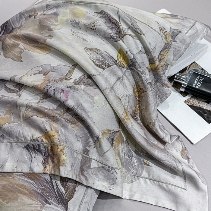 91家纺网 家纺一手货源 找家纺 红日子纺织品 2025新款亲肤舒适莱赛尔天丝四件套 拂花掠影-灰