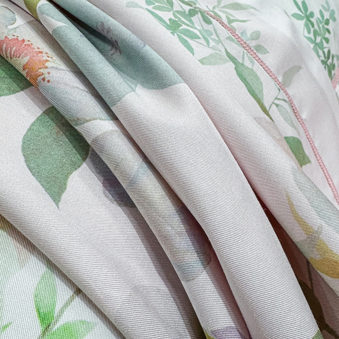 91家纺网 家纺一手货源 找家纺 红日子纺织品 2025新款亲肤舒适莱赛尔天丝四件套 花朝花慕-红