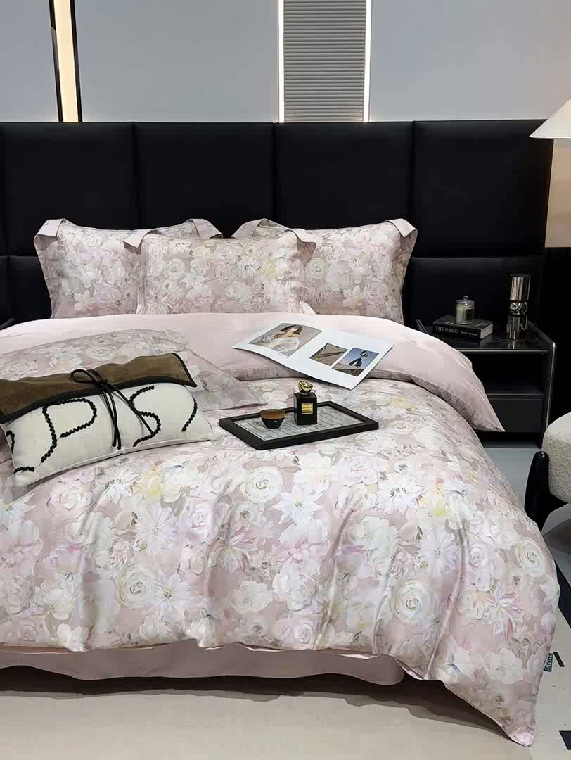 91家纺网 家纺一手货源 找家纺 红日子纺织品 2025新款亲肤舒适莱赛尔天丝四件套 陌上繁花-粉