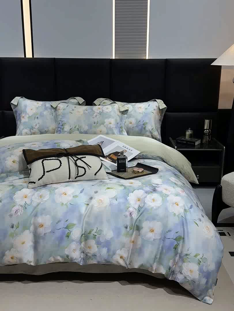 91家纺网 家纺一手货源 找家纺 红日子纺织品 2025新款亲肤舒适莱赛尔天丝四件套 烟雨蒙蒙-绿