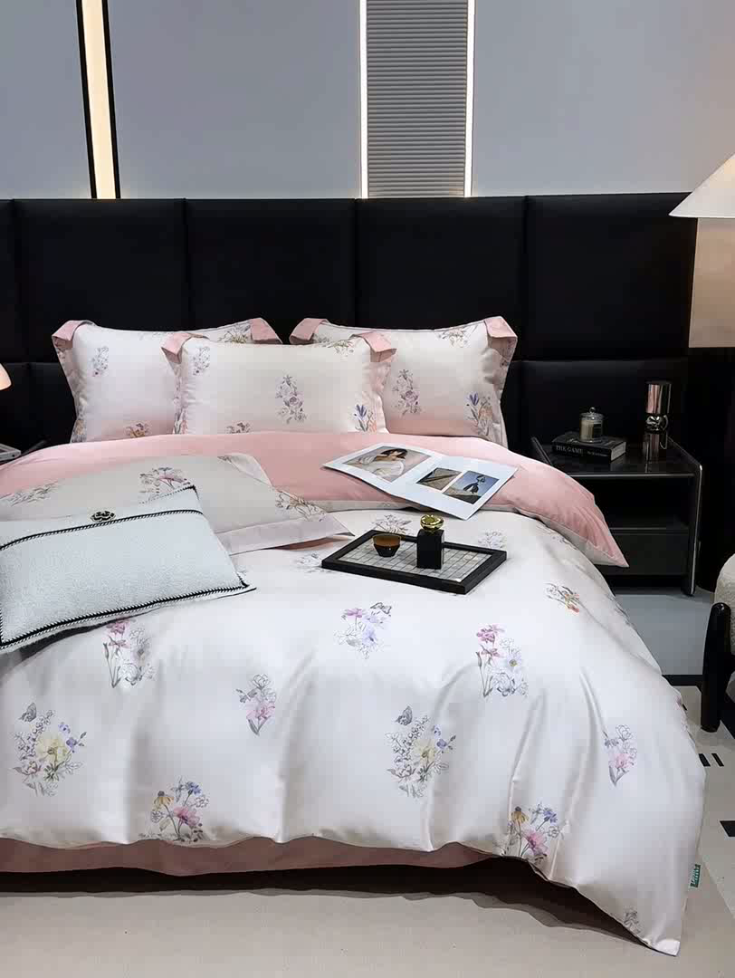 91家纺网 家纺一手货源 找家纺 红日子纺织品 2025新款亲肤舒适莱赛尔天丝四件套 长浅薇-粉