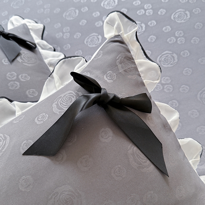 91家纺网 家纺一手货源 找家纺 （总）莉莉安家纺 2025新款韩版亲肤磨毛花边蝴蝶结浪漫蕾丝花边款甜心系列单枕套（提供买家秀）