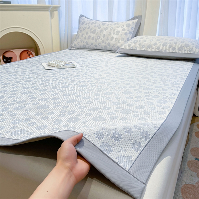 91家纺网 家纺一手货源 找家纺 （总）雯豆家纺 2025夏季新款PE中分子凉感凉席三件套凉感提花平铺绑带席子