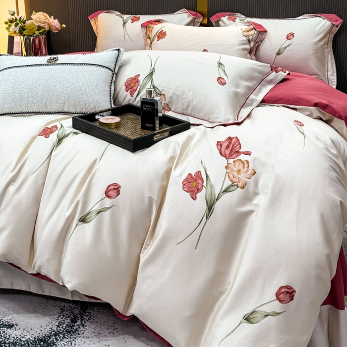 91家纺网 家纺一手货源 找家纺 红日子纺织品 2025新款60s长绒棉纯棉贡缎印花四件套 春暖-红