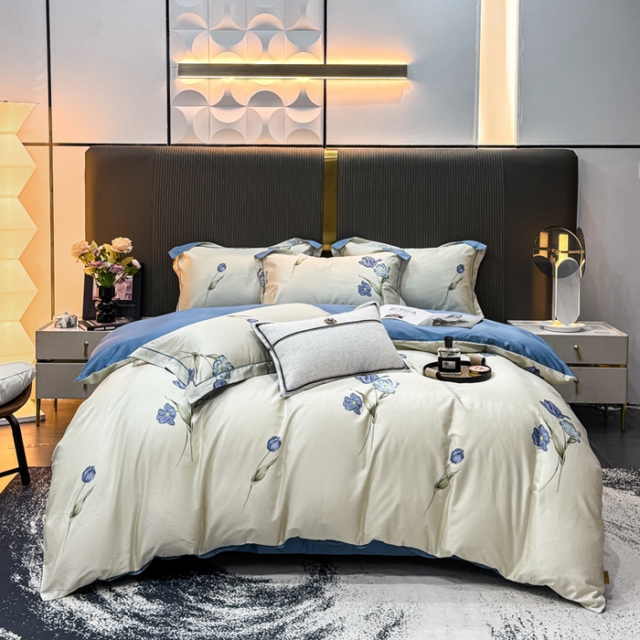 91家纺网 家纺一手货源 找家纺 红日子纺织品 2025新款60s长绒棉纯棉贡缎印花四件套 春暖-蓝