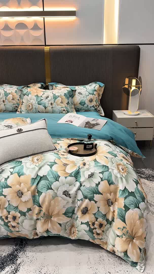 91家纺网 家纺一手货源 找家纺 红日子纺织品 2025新款60s长绒棉纯棉贡缎印花四件套 花开半夏