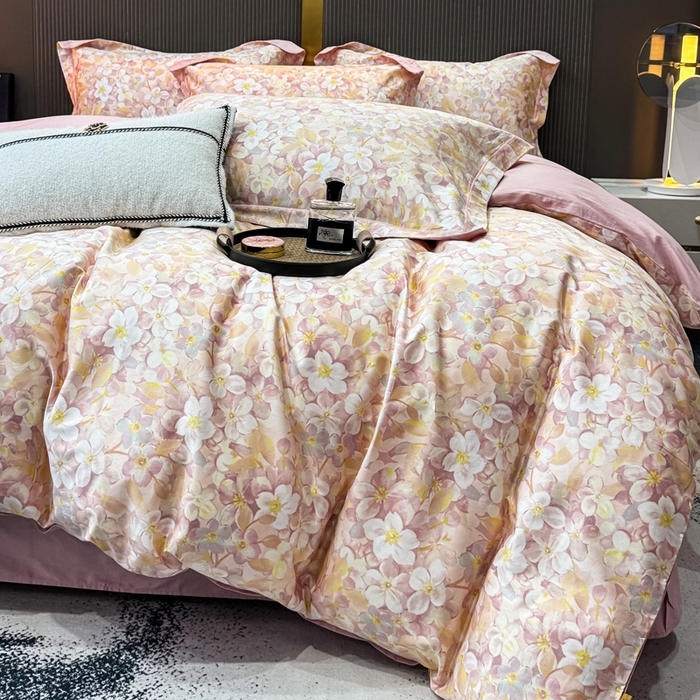 91家纺网 家纺一手货源 找家纺 红日子纺织品 2025新款60s长绒棉纯棉贡缎印花四件套 花雅-粉