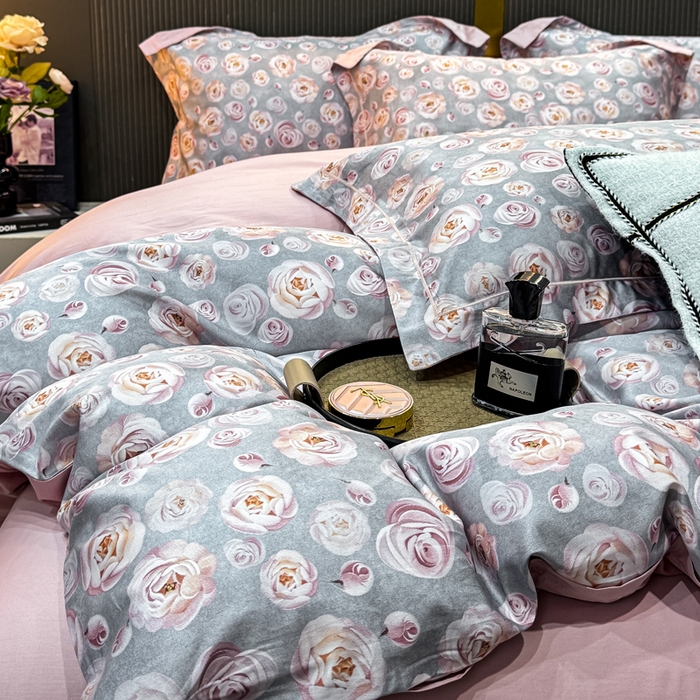 91家纺网 家纺一手货源 找家纺 红日子纺织品 2025新款60s长绒棉纯棉贡缎印花四件套 玫瑰恋影