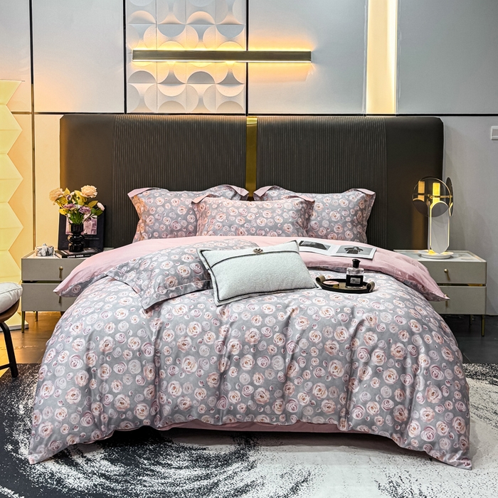 91家纺网 家纺一手货源 找家纺 红日子纺织品 2025新款60s长绒棉纯棉贡缎印花四件套 玫瑰恋影