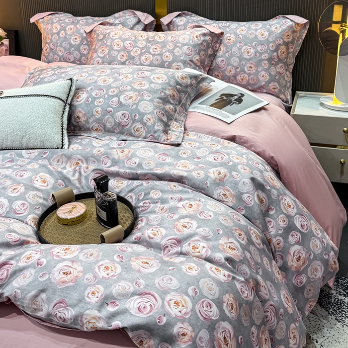 91家纺网 家纺一手货源 找家纺 红日子纺织品 2025新款60s长绒棉纯棉贡缎印花四件套 玫瑰恋影