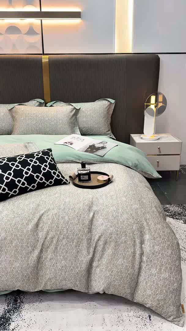 91家纺网 家纺一手货源 找家纺 红日子纺织品 2025新款60s长绒棉纯棉贡缎印花四件套 沐雁-绿