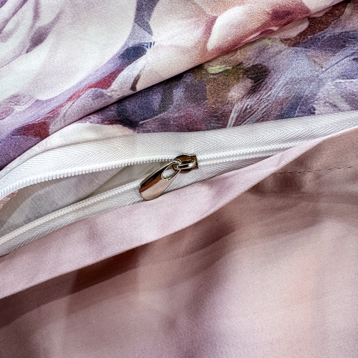 91家纺网 家纺一手货源 找家纺 红日子纺织品 2025新款60s长绒棉纯棉贡缎印花四件套 苏玫-紫