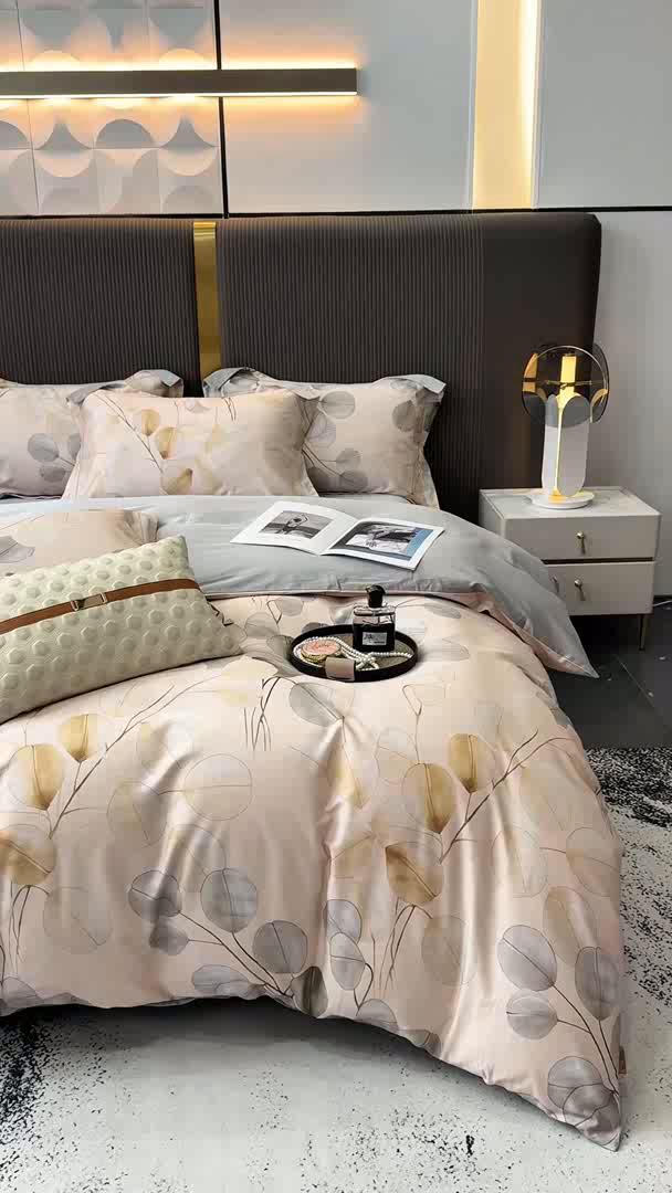 91家纺网 家纺一手货源 找家纺 红日子纺织品 2025新款60s长绒棉纯棉贡缎印花四件套 叶韵