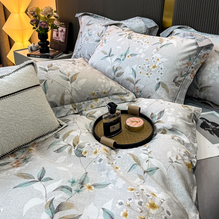 91家纺网 家纺一手货源 找家纺 红日子纺织品 2025新款60s长绒棉纯棉贡缎印花四件套 悠甜-绿