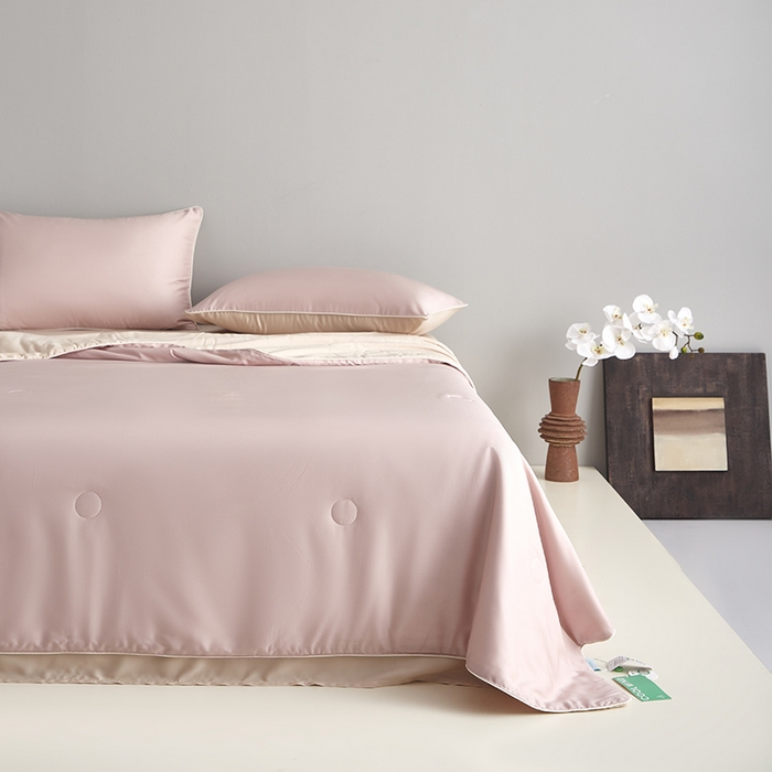 91家纺网 家纺一手货源 找家纺 沐白家居 2025新款竹纤维+莱塞尔夏被四件套 芋泥灰粉--兰玉