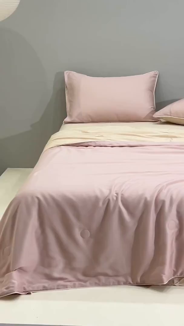 91家纺网 家纺一手货源 找家纺 沐白家居 2025新款竹纤维+莱塞尔夏被四件套 芋泥灰粉--兰玉