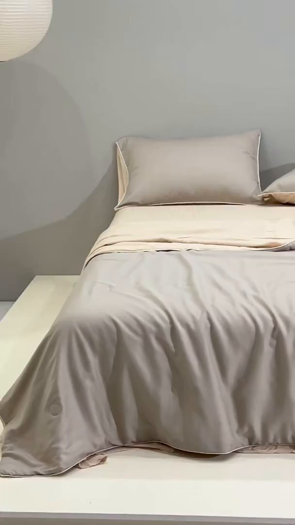 91家纺网 家纺一手货源 找家纺 沐白家居 2025新款竹纤维+莱塞尔夏被四件套 流金灰--兰玉