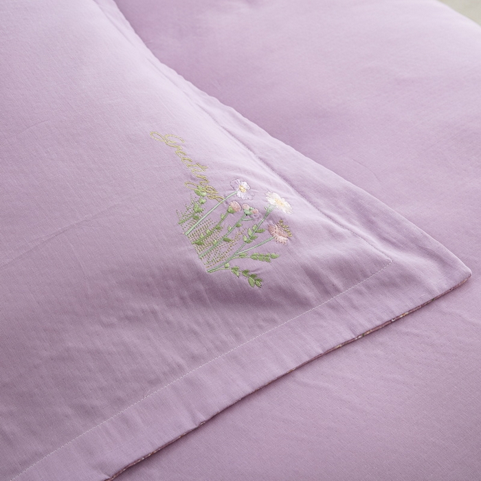 91家纺网 家纺一手货源 找家纺 鲁爱家纺供货 2025新款全棉双层纱绣花四件套 初语-粉黛紫