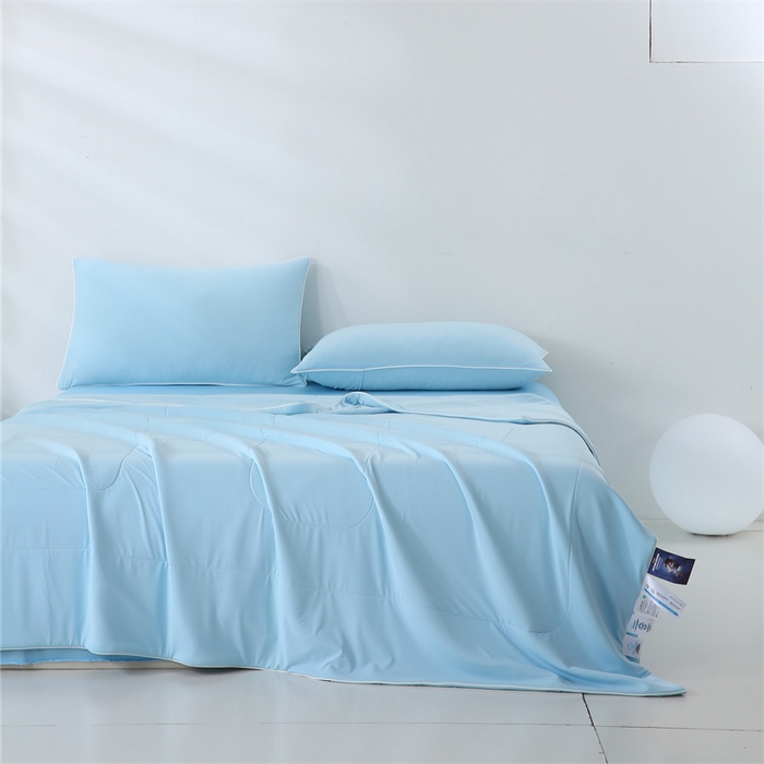 91家纺网 家纺一手货源 找家纺 小禹仔 2025新款母婴级水洗硅胶夏被夏凉被子被芯 浅蓝