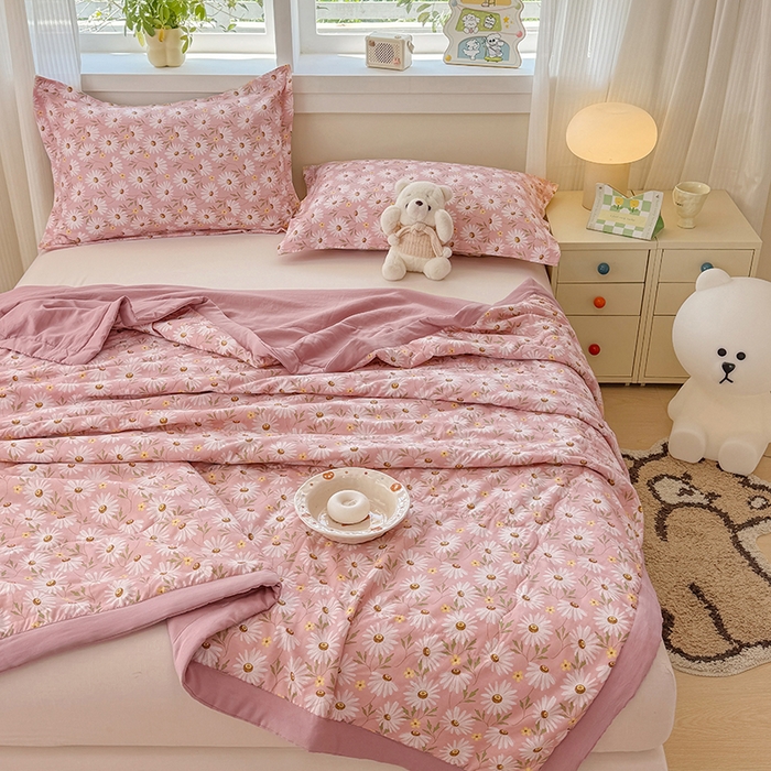 91家纺网 家纺一手货源 找家纺 雪鲨家纺  2025新款A类水洗棉夏被新疆棉花夏凉被空调被可机洗薄被子被芯 菊花粉