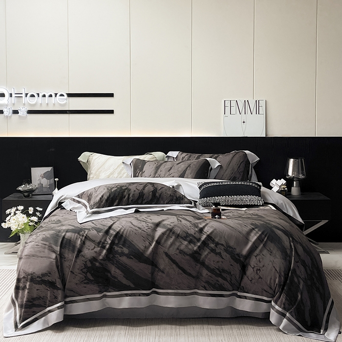 91家纺网 家纺一手货源 找家纺 A类母婴级天丝棉夹棉床盖床笠四件套全棉纯棉纯色长绒棉真丝保护罩高级感印花床上用品 布里奇-灰