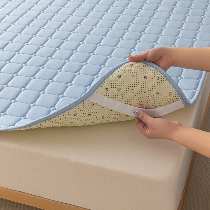 91家纺网 家纺一手货源 找家纺 欧邦 2025春夏新款四季款无印风纯色水洗棉床褥榻榻米床垫 床垫-天蓝