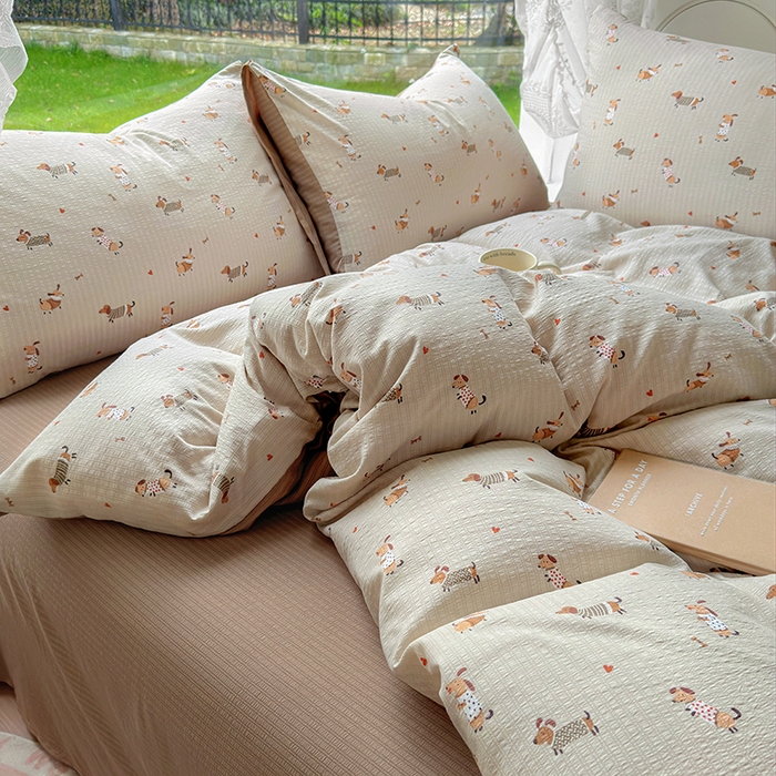 91家纺网 家纺一手货源 找家纺 王朝国际 2025新款直播热款有氧提花有氧双层纱碎花单被套 叮当汪