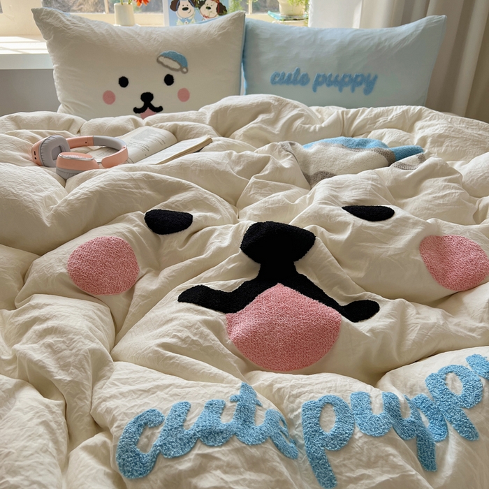 91家纺网 家纺一手货源 找家纺 （总）顾里家纺 2025新款甜系表情包云朵棉毛巾绣四件套