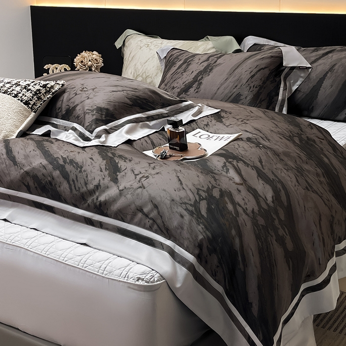 91家纺网 家纺一手货源 找家纺  2025新款夏季A类母婴级天丝棉印花四件套纯棉全棉高端数码印花丝滑裸睡长绒棉被套真丝床上用品 布里奇-灰