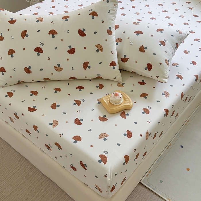 91家纺网 家纺一手货源 找家纺 十一家居 2025新款ins韩系卡通印花亲肤水洗棉床笠 焦糖蘑菇