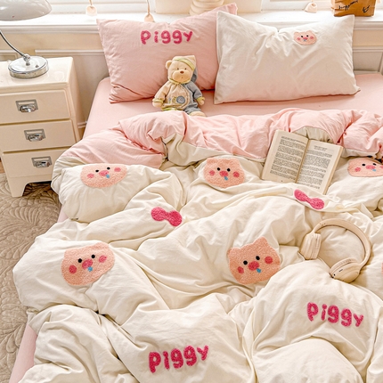 91家纺网 家纺一手货源 找家纺 海岛哥哥 2025新款云柔棉毛巾绣 四件套 毛巾绣-可爱小猪