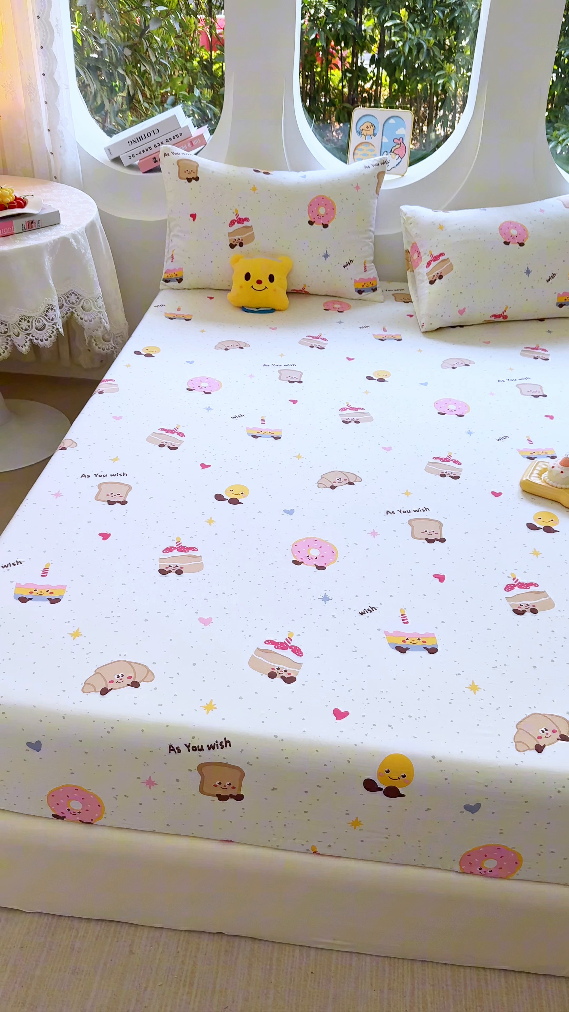 91家纺网 家纺一手货源 找家纺 十一家居 2025新款ins韩系卡通印花亲肤水洗棉床笠 面包甜甜圈