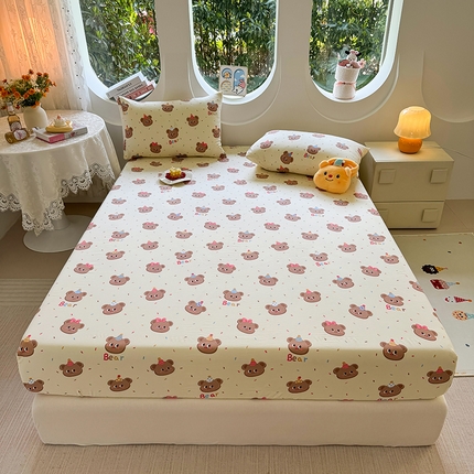 91家纺网 家纺一手货源 找家纺 十一家居 2025新款ins韩系卡通印花亲肤水洗棉床笠 奶芙小熊