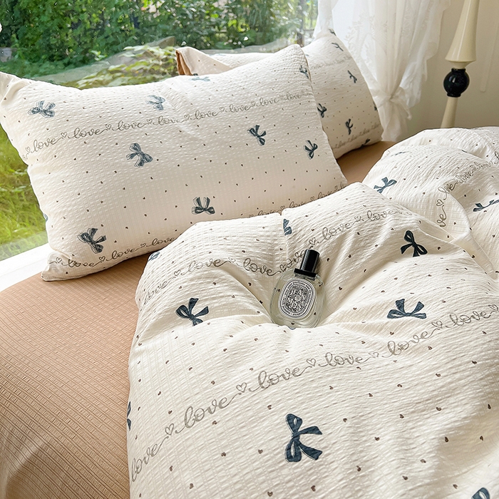 91家纺网 家纺一手货源 找家纺 王朝国际 2025新款直播热款有氧提花有氧双层纱碎花单被套 爱心蝶