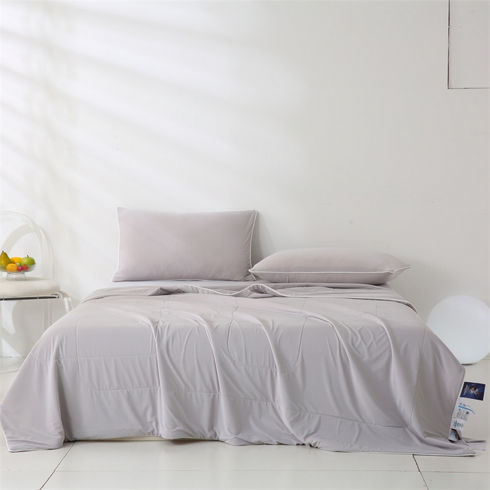 91家纺网 家纺一手货源 找家纺 小禹仔 2025新款母婴级水洗硅胶夏被夏凉被子被芯 浅灰