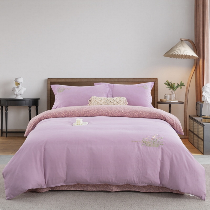 91家纺网 家纺一手货源 找家纺 鲁爱家纺供货 2025新款全棉双层纱绣花四件套 初语-粉黛紫