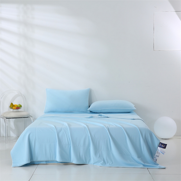 91家纺网 家纺一手货源 找家纺 小禹仔 2025新款母婴级水洗硅胶夏被夏凉被子被芯 浅蓝