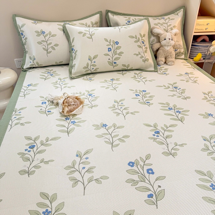 91家纺网 家纺一手货源 找家纺 典曼家纺 2025新款600D数码印花冰藤席席子凉席-床席款 蓝色花骨朵