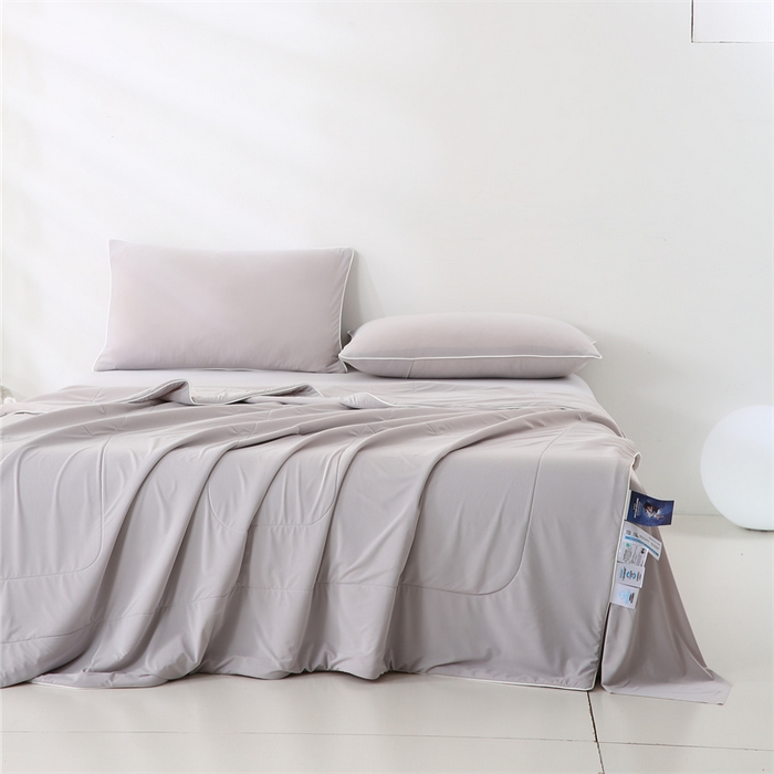 91家纺网 家纺一手货源 找家纺 小禹仔 2025新款母婴级水洗硅胶夏被夏凉被子被芯 浅灰